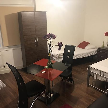 City House Ilford Luaran gambar