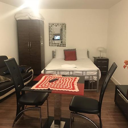 City House Ilford Luaran gambar